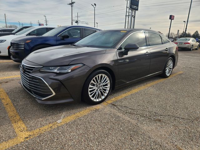 2020 Toyota Avalon Limited's photo