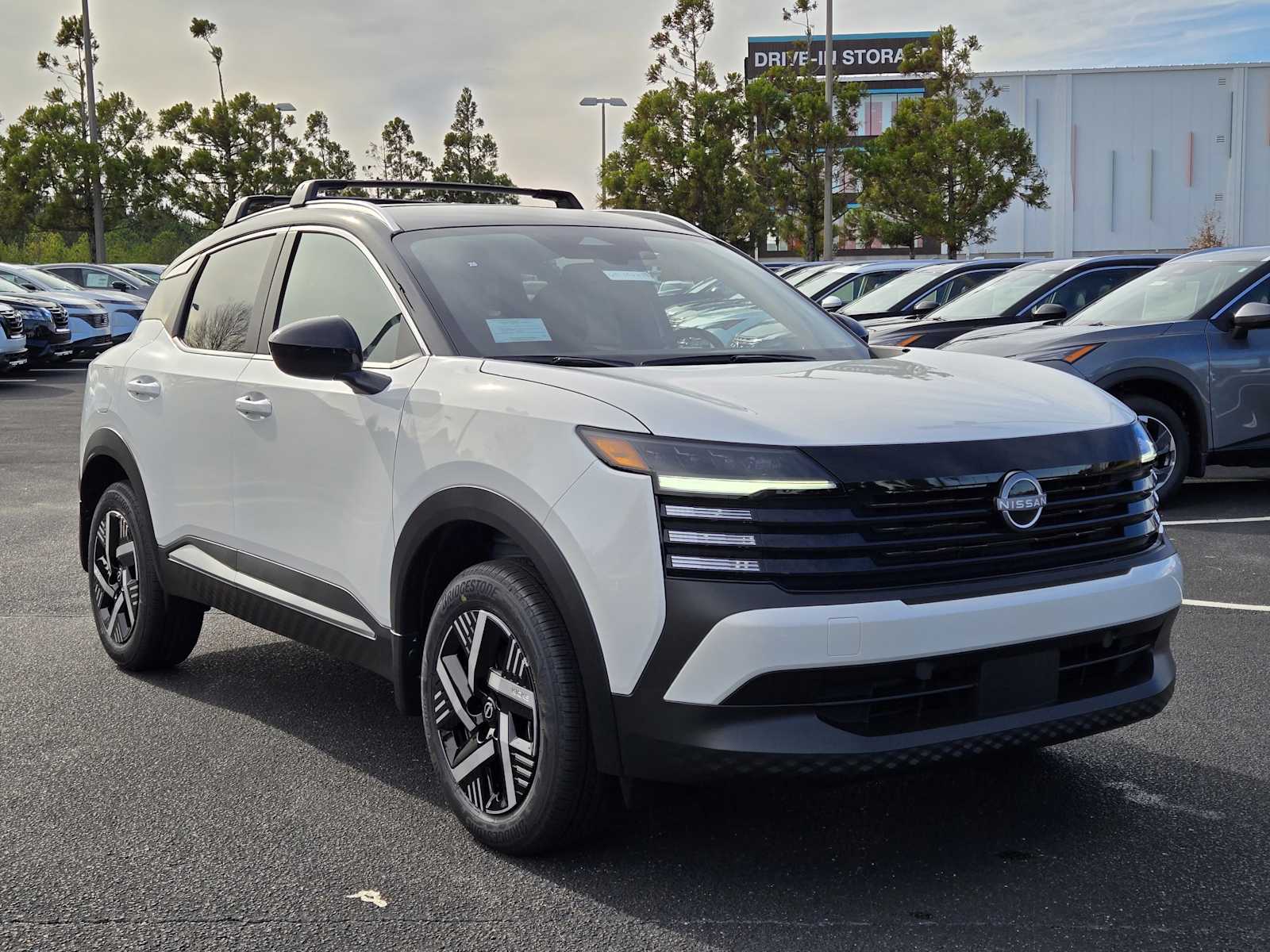 2026 Nissan KICKS SV's photo