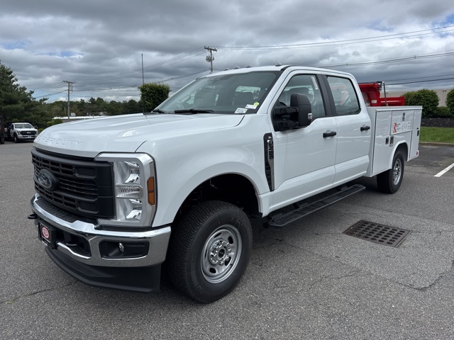 2025 Ford F-250 XL photo 2
