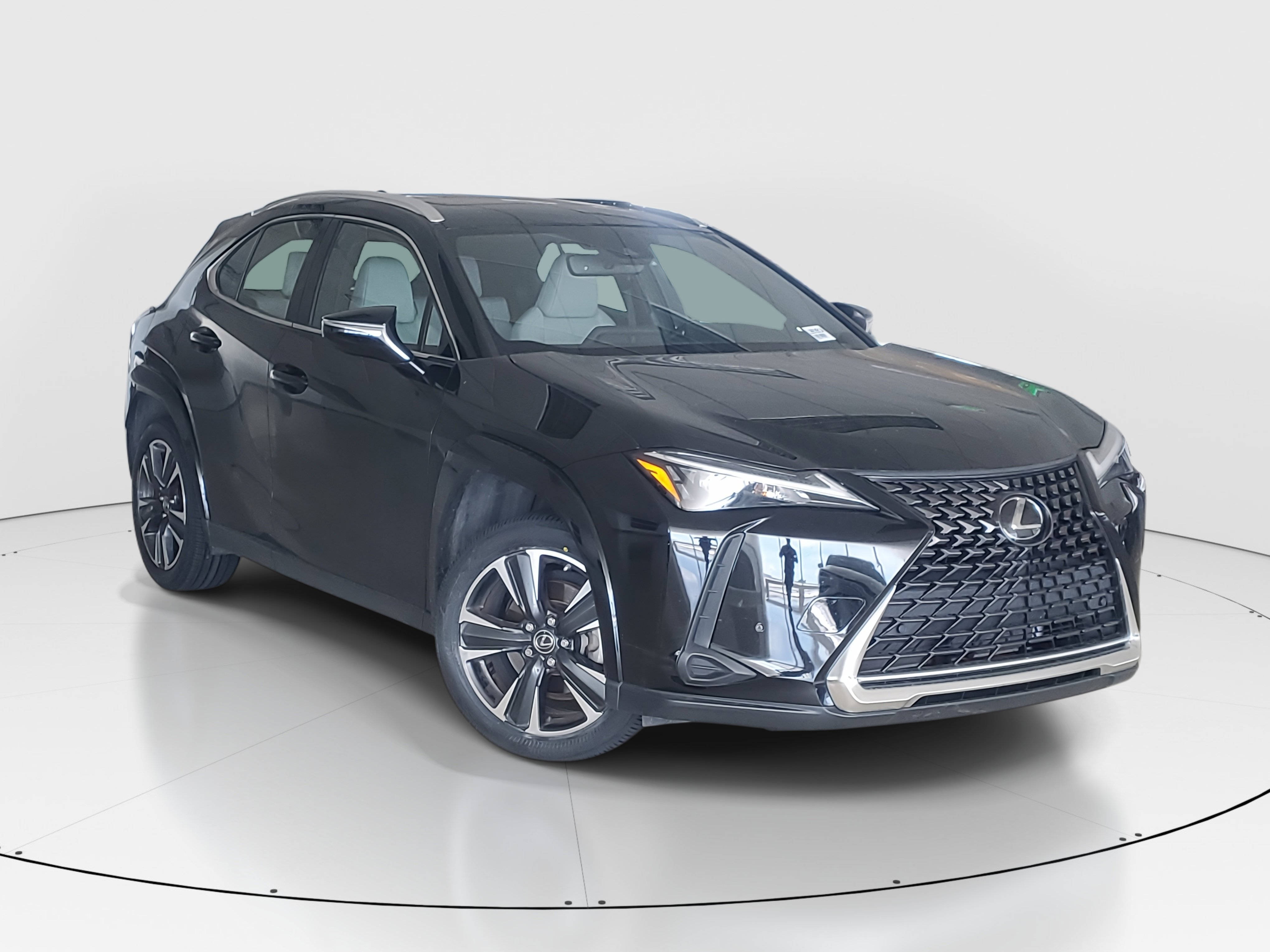 2023 Lexus UX 250h Premium photo 2
