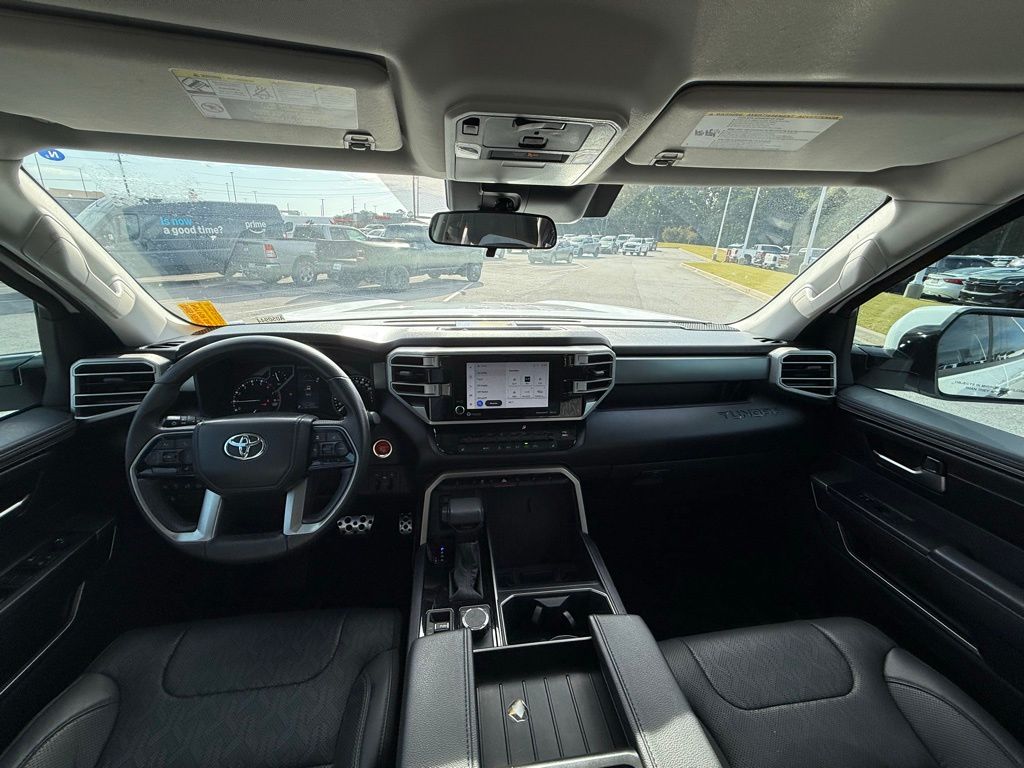 2022 Toyota Tundra TRD photo 12