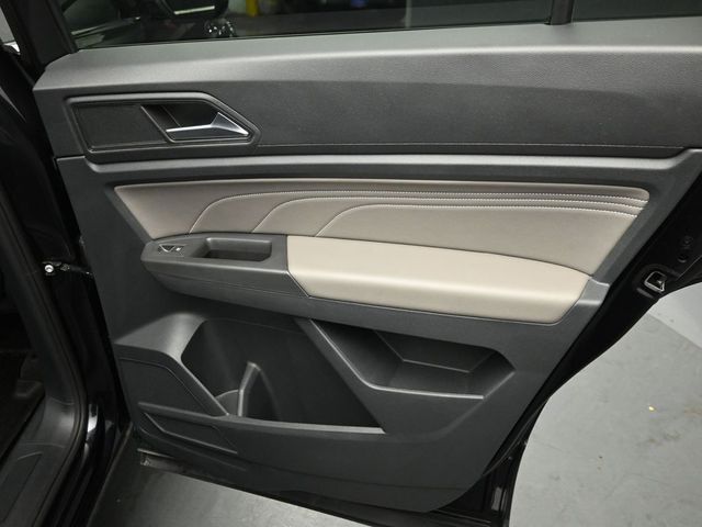 2022 VOLKSWAGEN ATLAS CROSS SPORT - Image 25