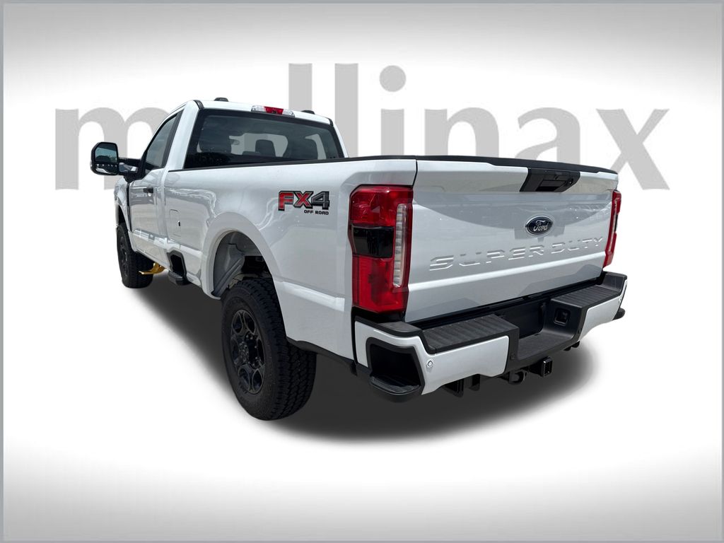 2025 Ford F-350 photo 3