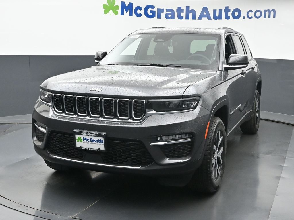 2025 Jeep Grand Cherokee Limited photo 3
