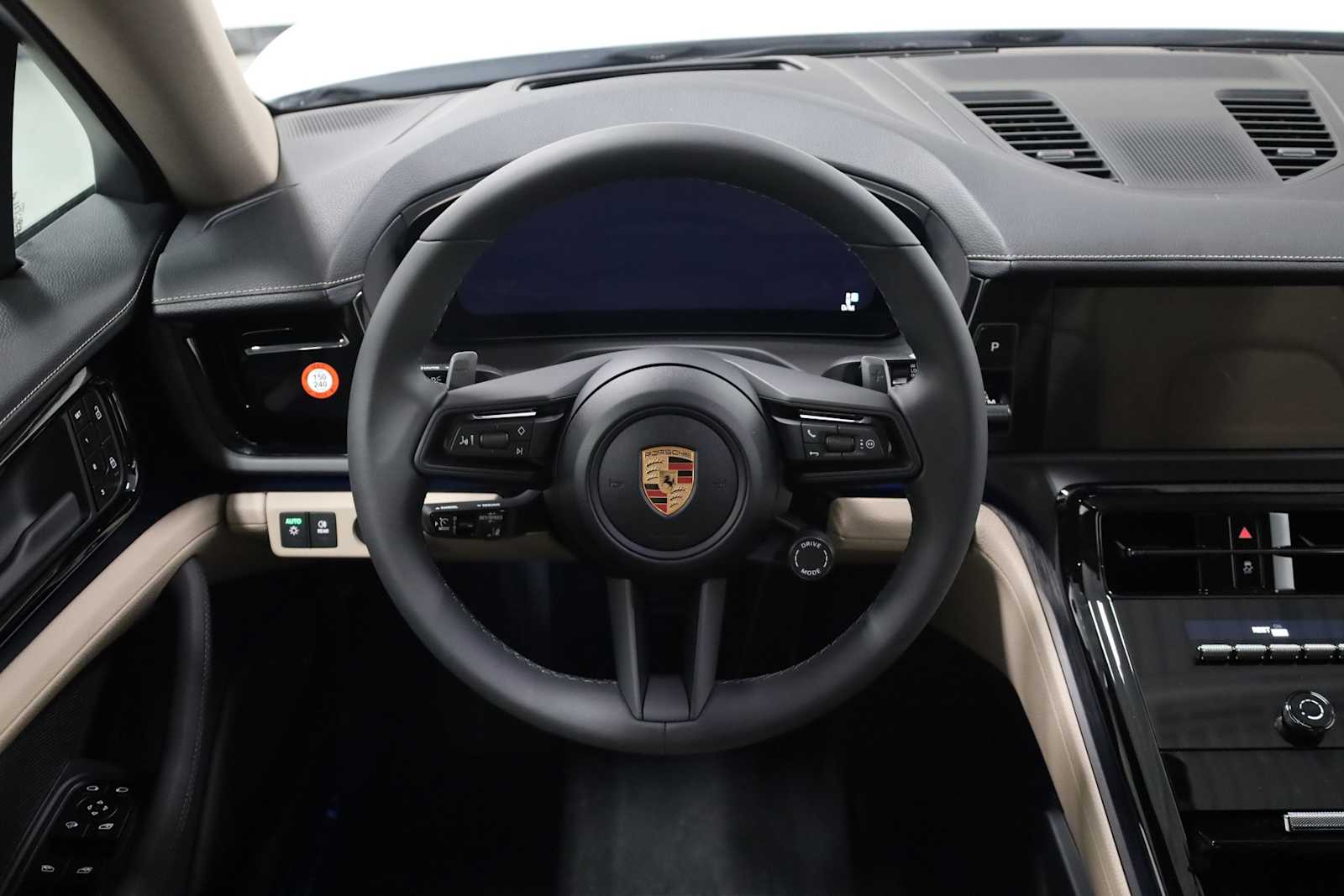 2025 Porsche Panamera 4 photo 20