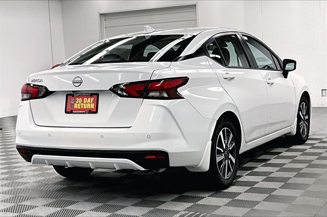 2025 Nissan Versa 1.6 SV photo 17