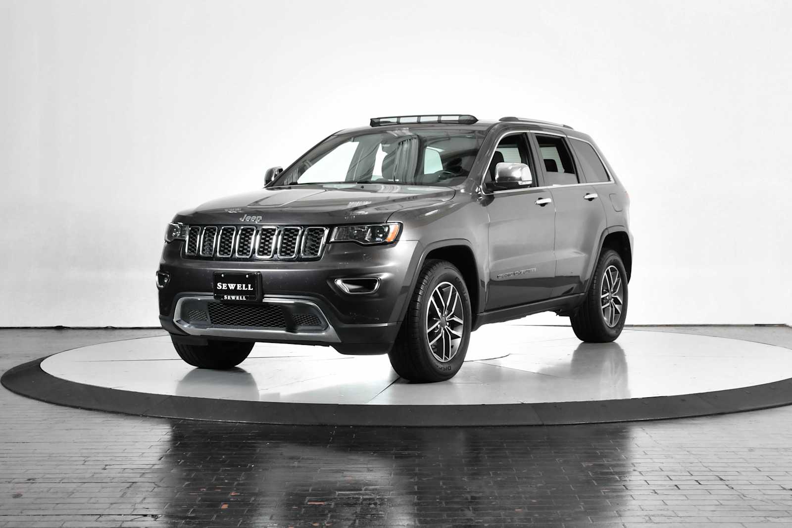 2020 Jeep Grand Cherokee Limited's photo