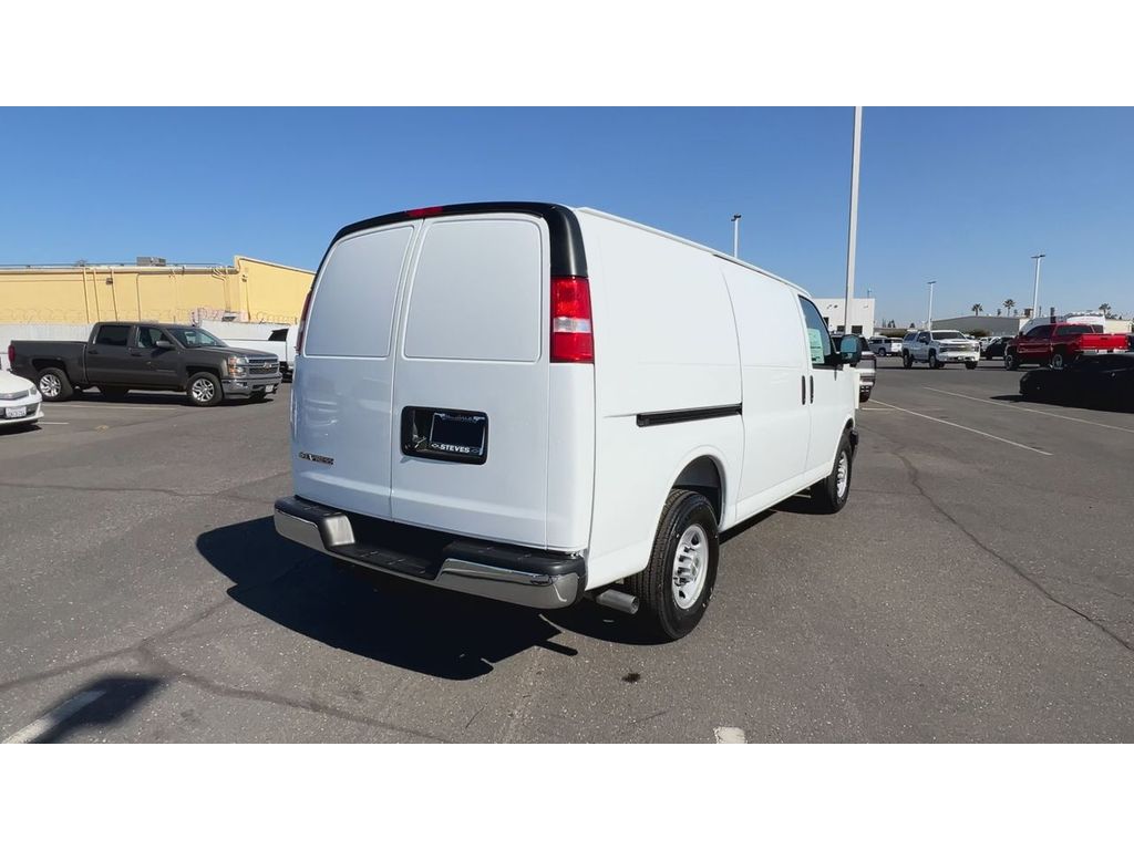 2025 Chevrolet Express Cargo 2500 photo 11