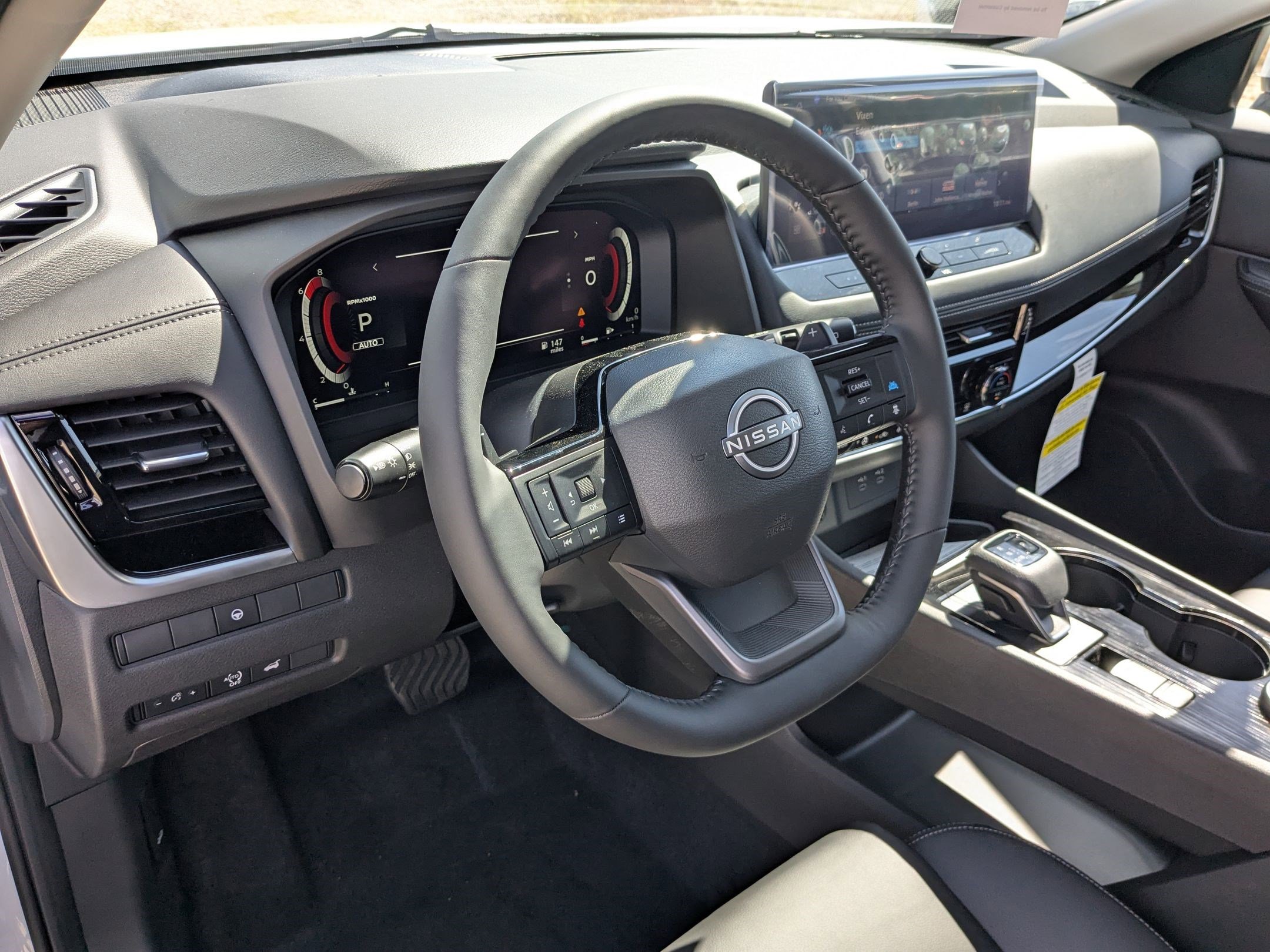 2025 Nissan Rogue SL photo 9