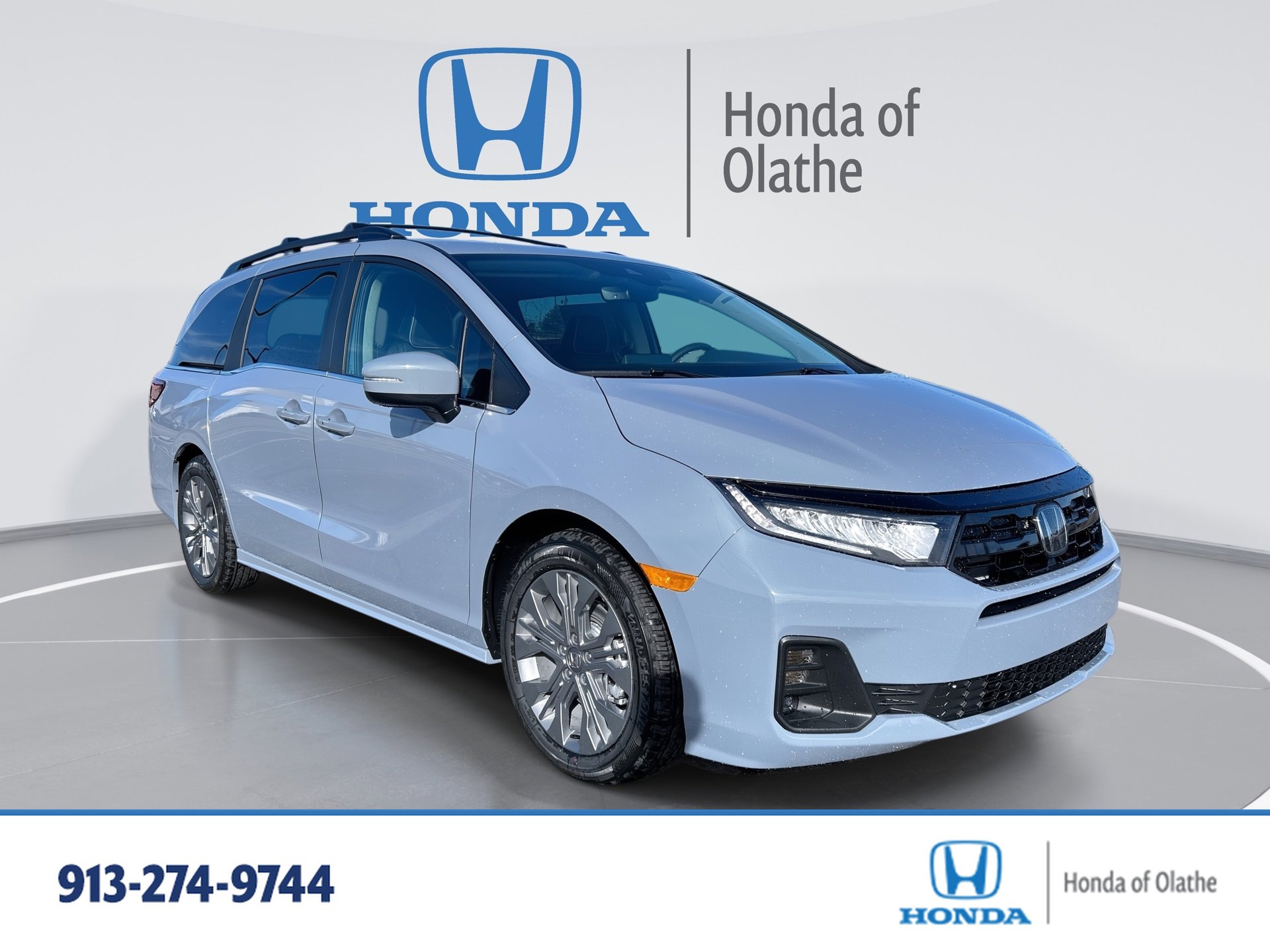 2026 Honda Odyssey Touring's photo