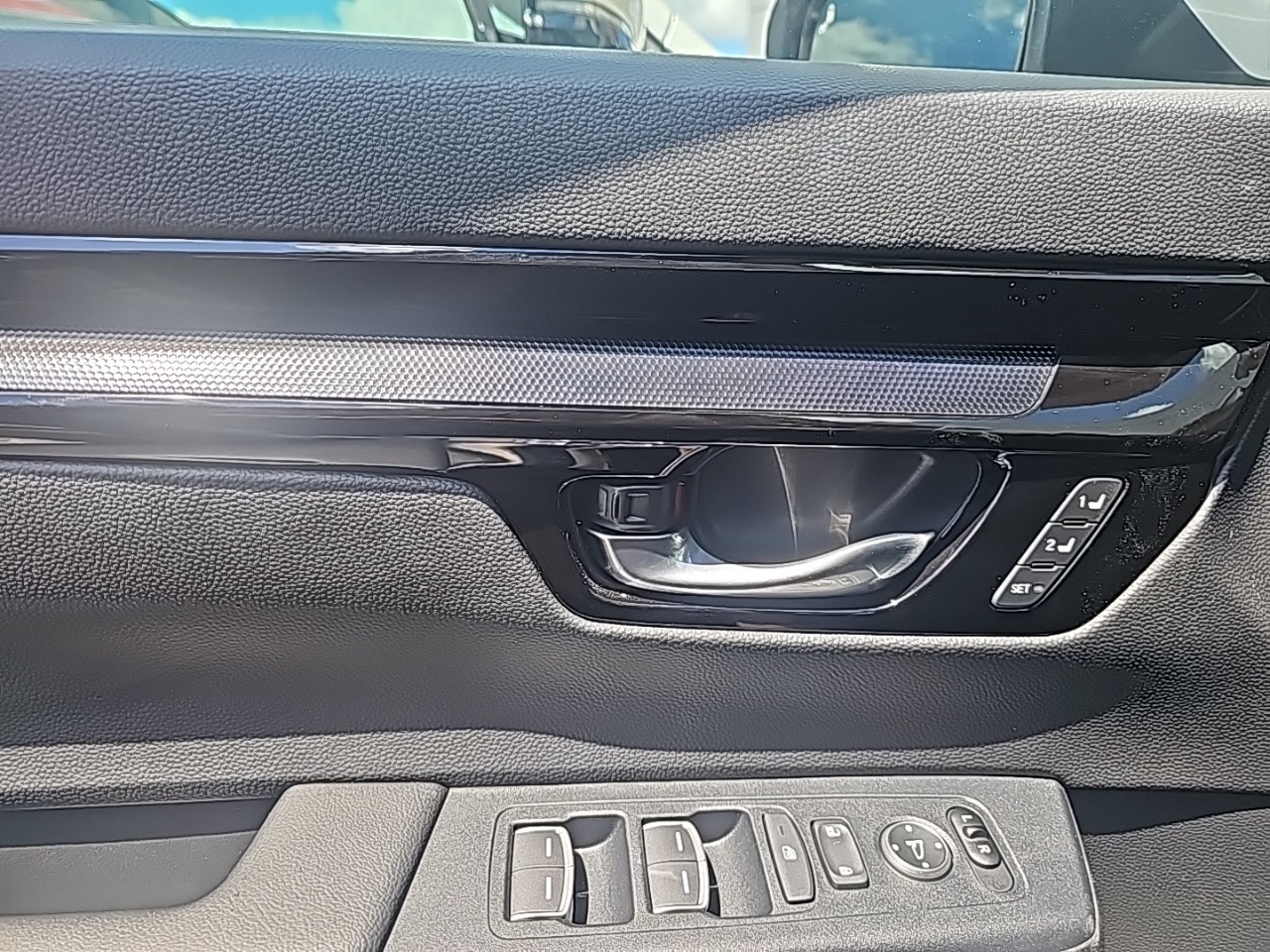 2025 Honda CR-V EX-L photo 6