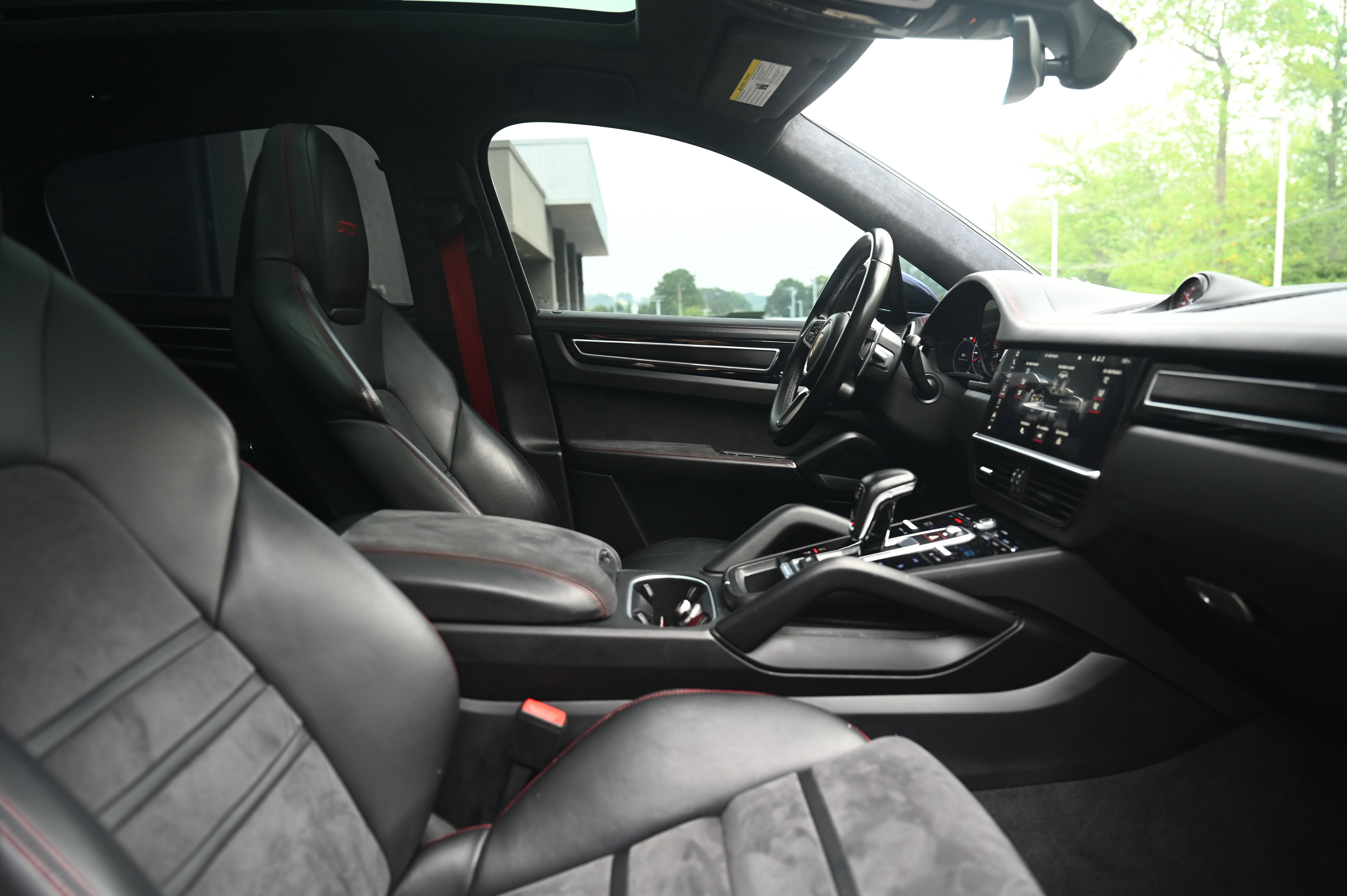 2021 Porsche Cayenne GTS Coupe photo 30