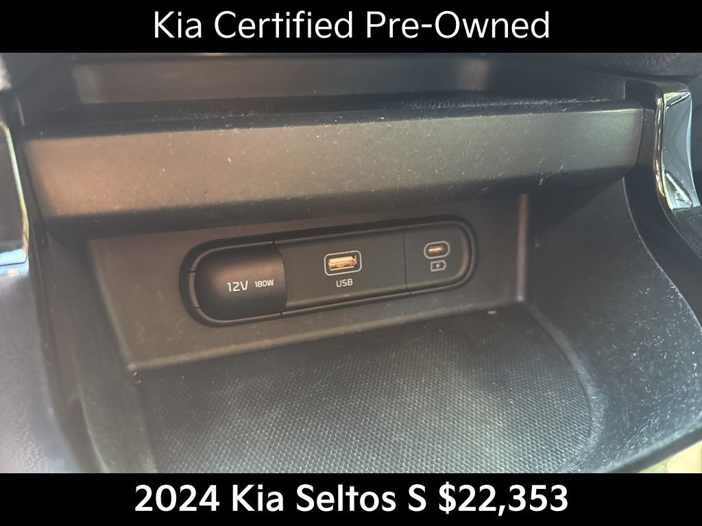 2024 Kia Seltos S photo 23
