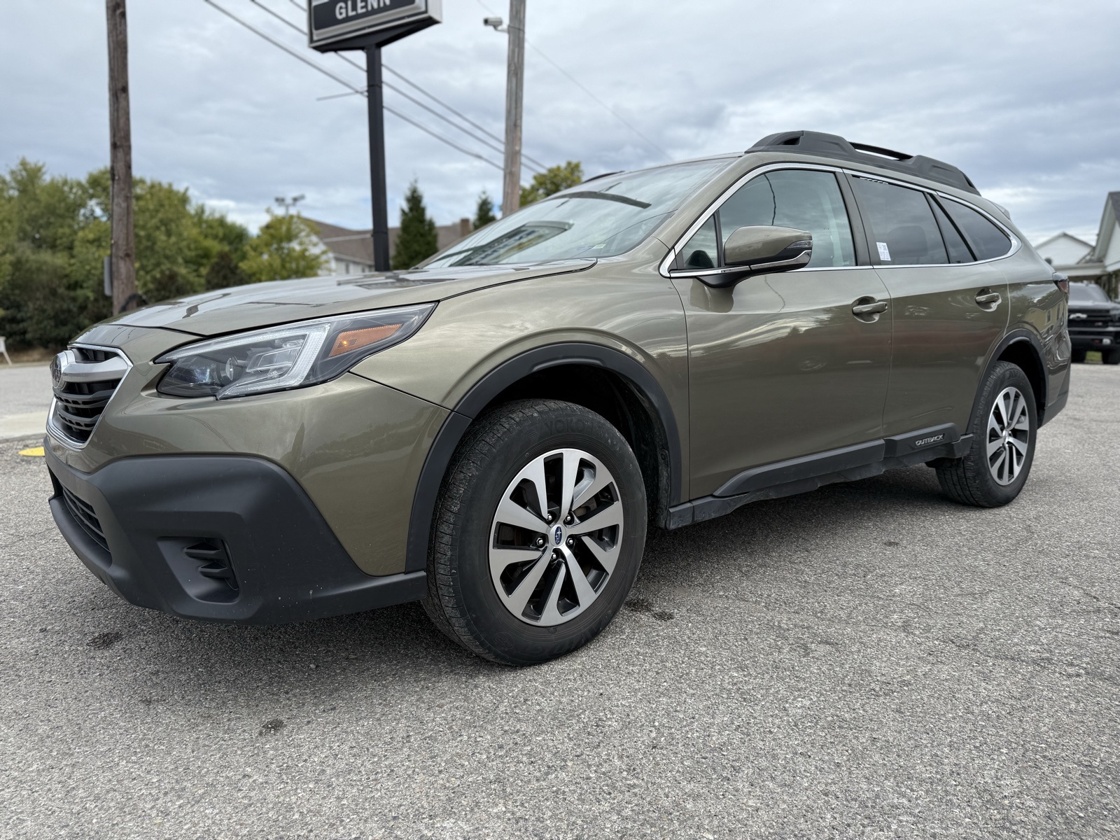 Used 2020 Subaru Outback Premium with VIN 4S4BTAEC1L3199020 for sale in Eminence, KY