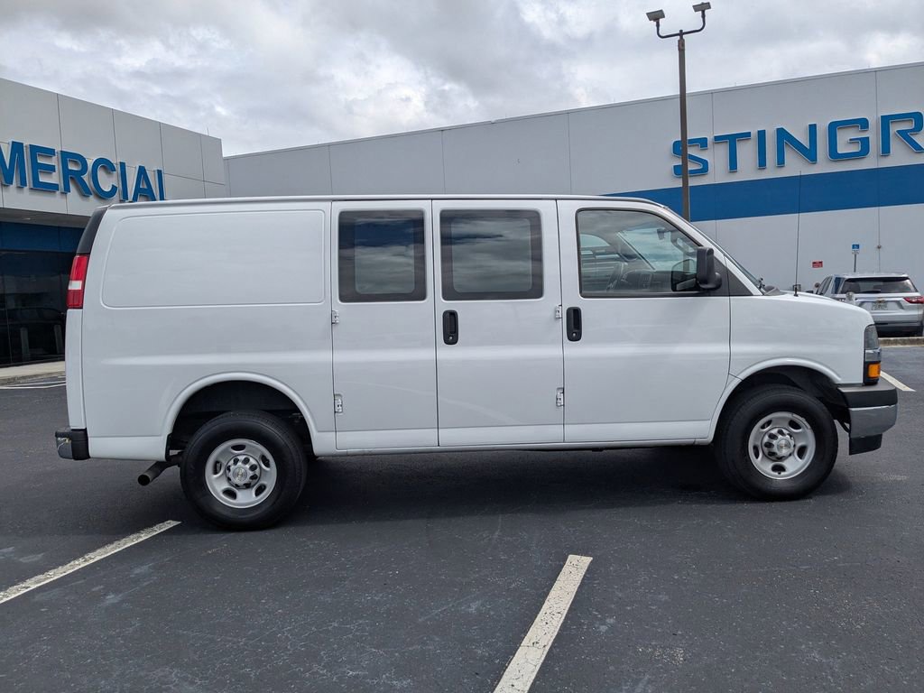 2023 Chevrolet Express Cargo 2500 photo 3