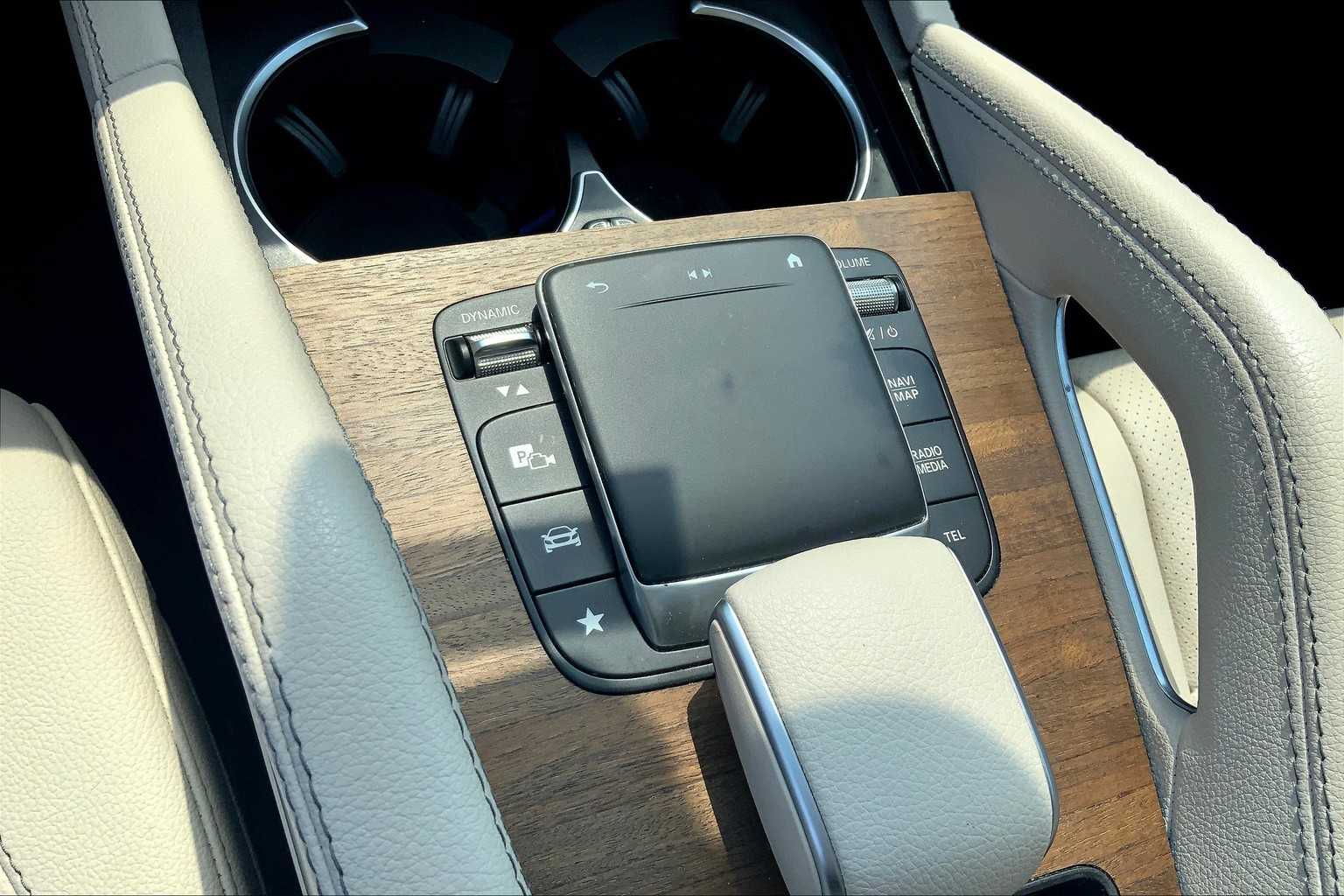 2022 Mercedes Benz GLE 450 4MATIC photo 29