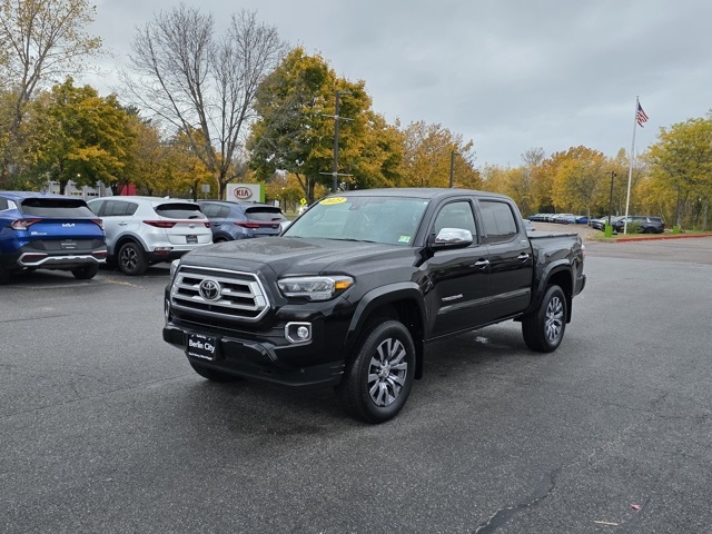 2023 Toyota Tacoma Limited photo 3