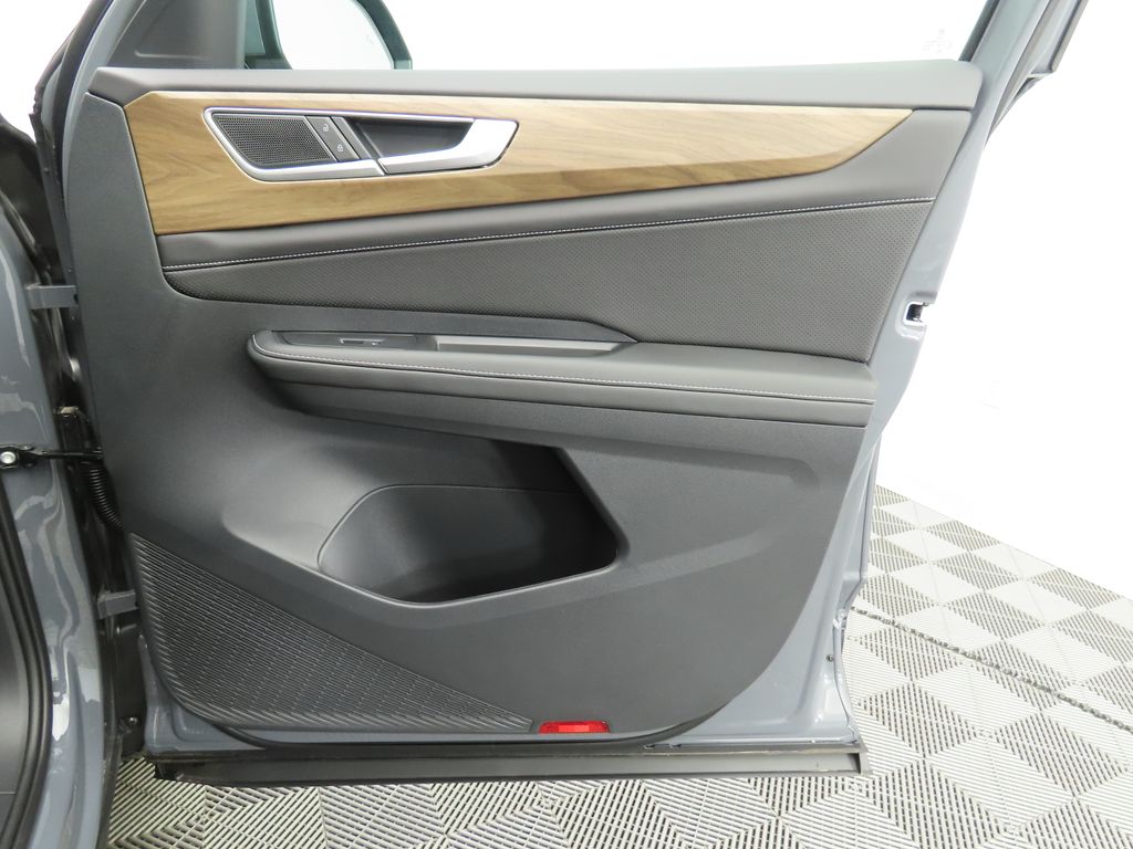 2026 Volkswagen Atlas SE Technology photo 24