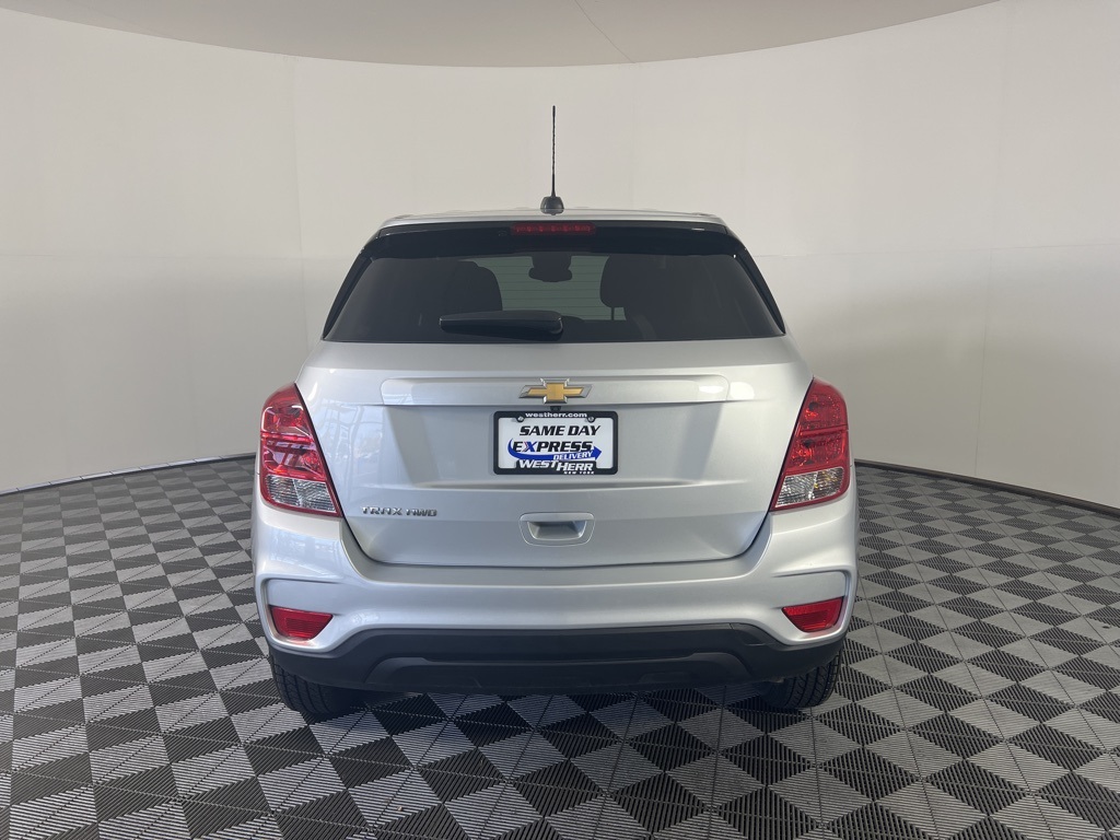 2022 Chevrolet Trax LS photo 5