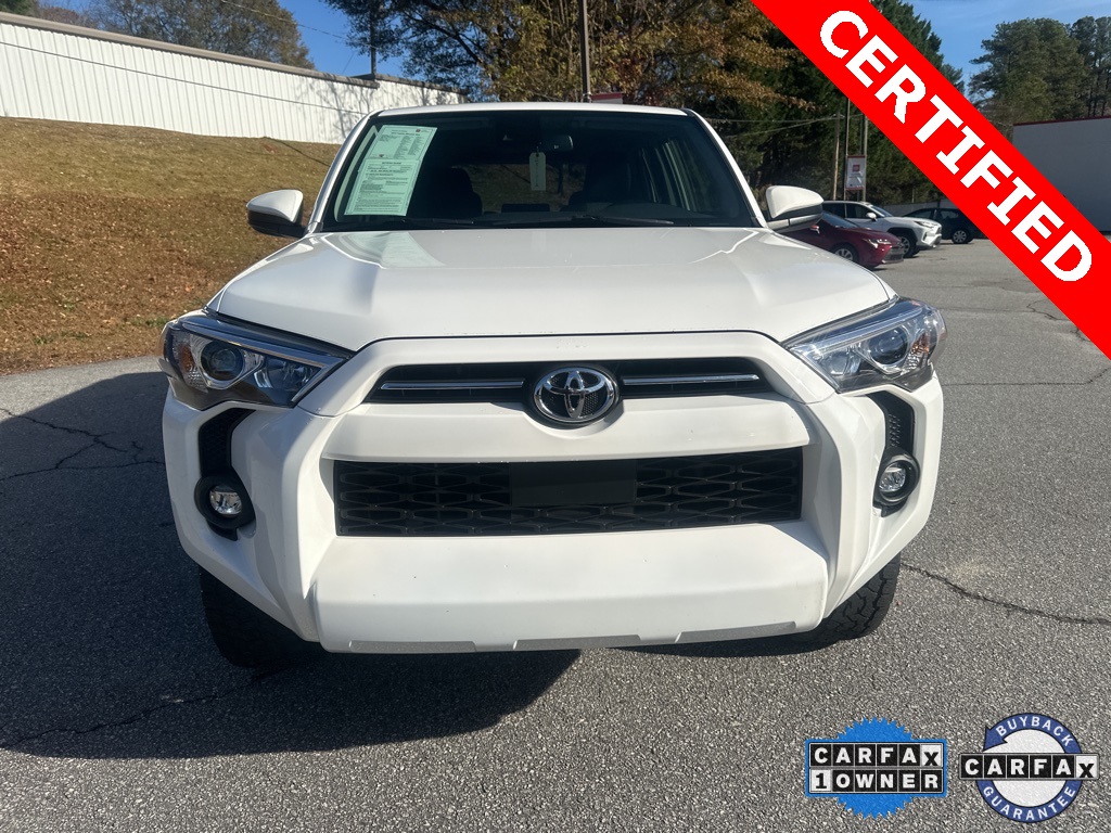 2022 Toyota 4Runner SR5 photo 3