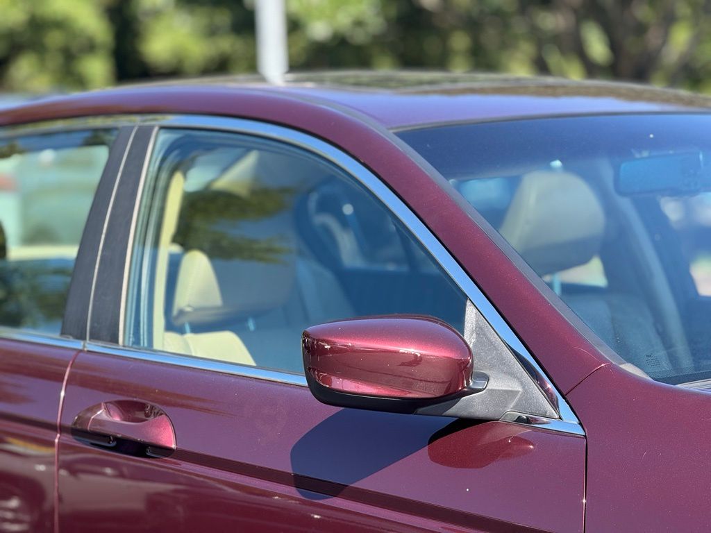 2011 Honda Accord EX-L photo 4