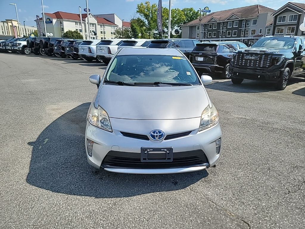 2015 Toyota Prius Four photo 2