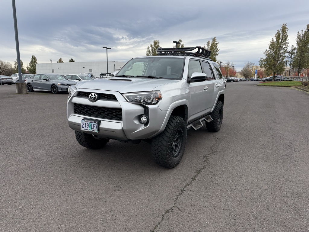 2019 Toyota 4Runner TRD Off-Road photo 3