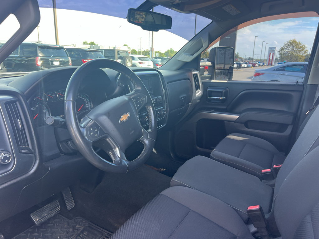2015 Chevrolet Silverado 2500HD LT photo 11