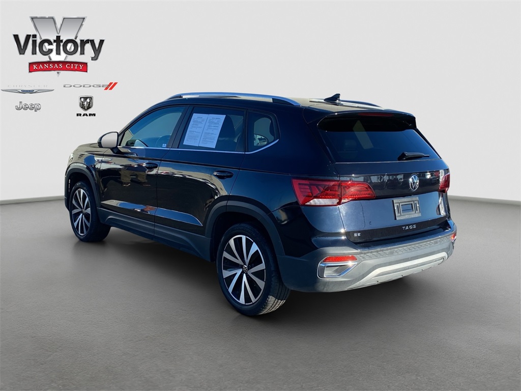 2024 Volkswagen Taos SE photo 4