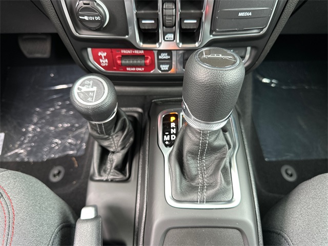 2025 Jeep Gladiator Rubicon photo 19