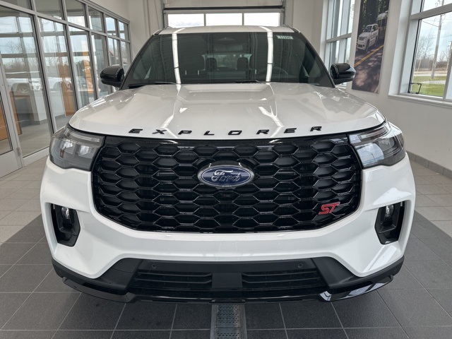 2026 Ford Explorer ST photo 2