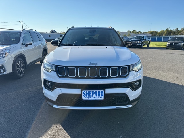 2022 Jeep Compass Limited photo 2