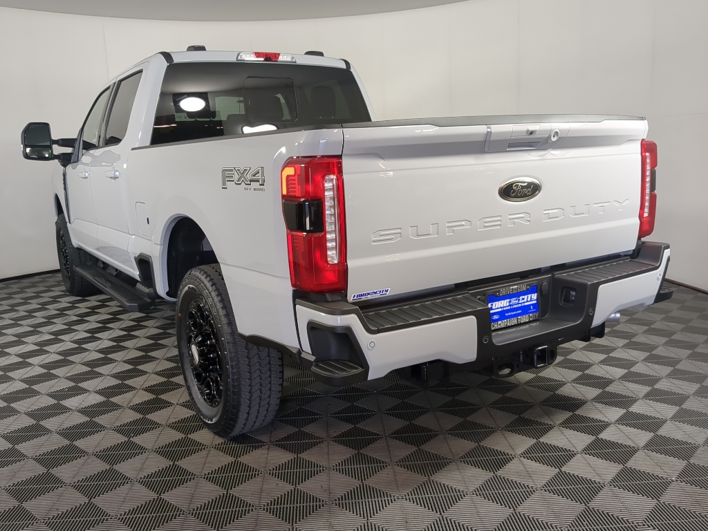 2026 Ford F-250 Lariat photo 5