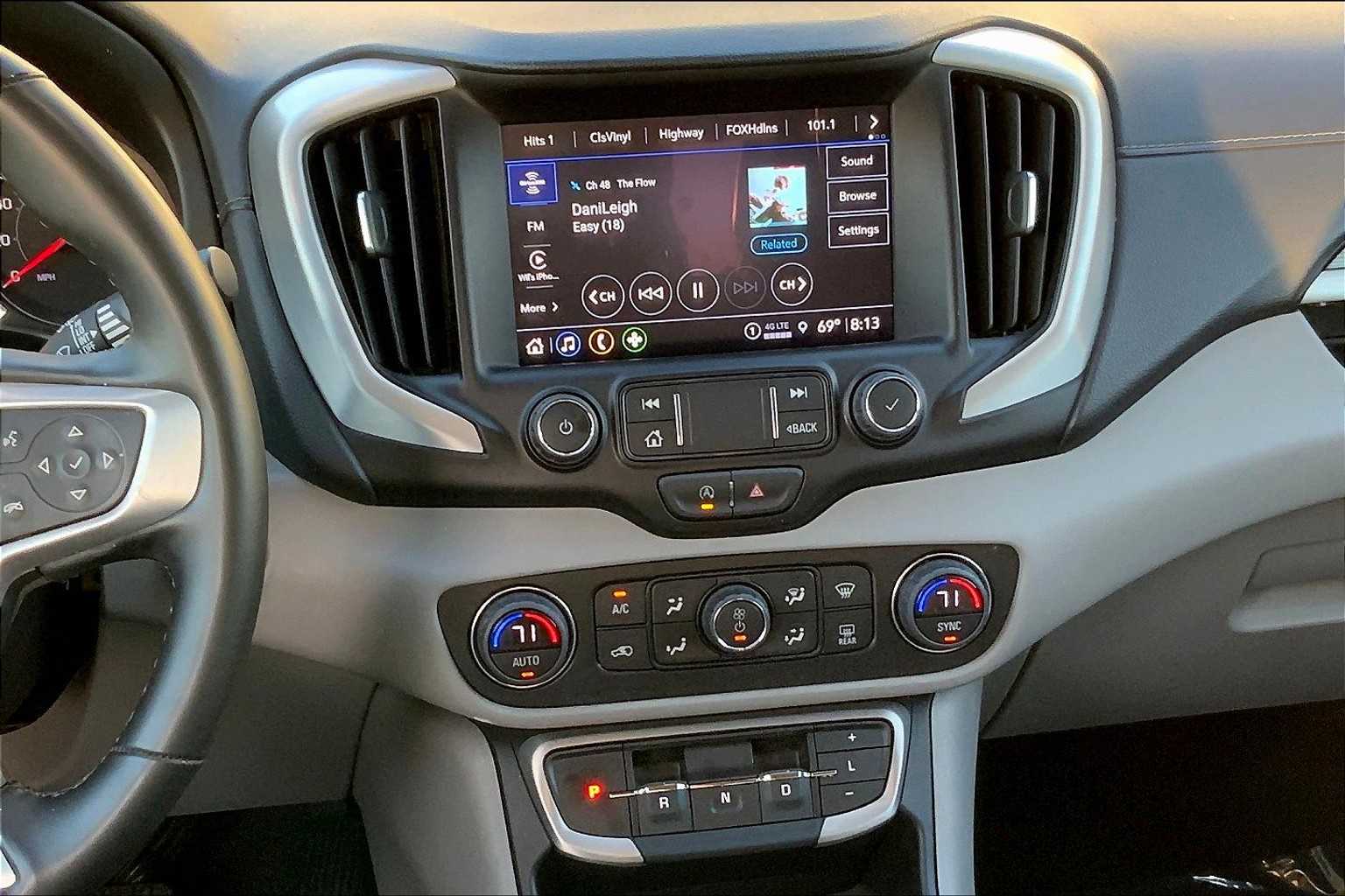 2024 Gmc Terrain SLT photo 6