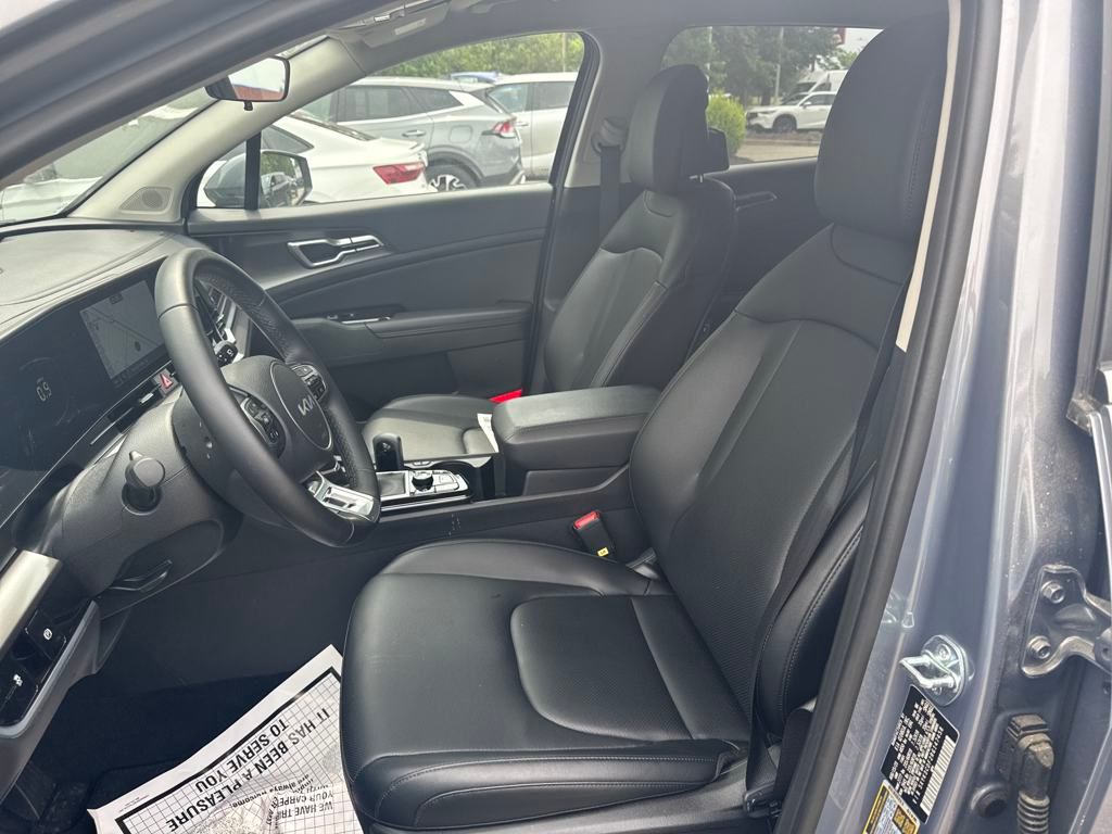 2024 Kia Sportage EX photo 3