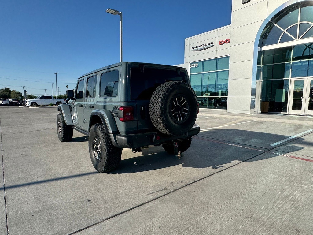 2024 Jeep Wrangler Rubicon 392 photo 5
