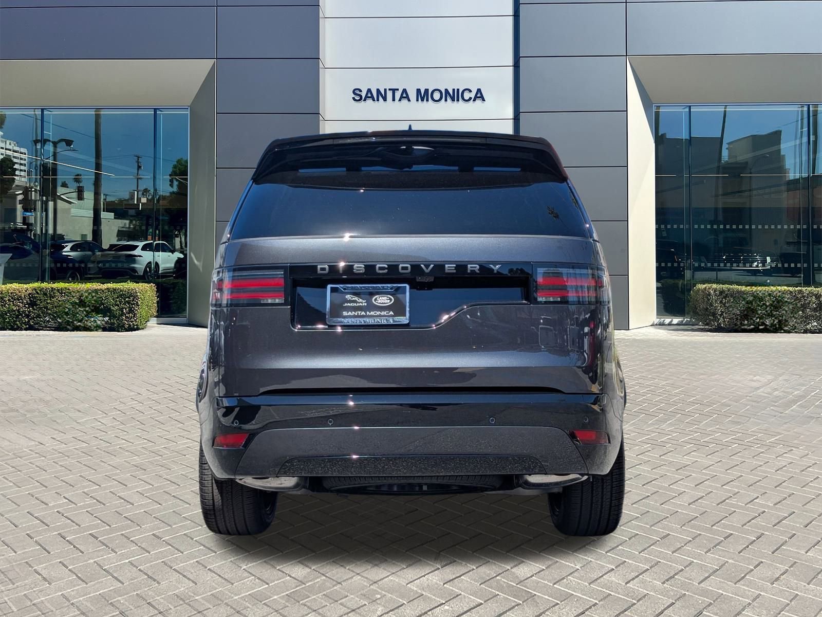 2025 Land Rover Discovery SE photo 8
