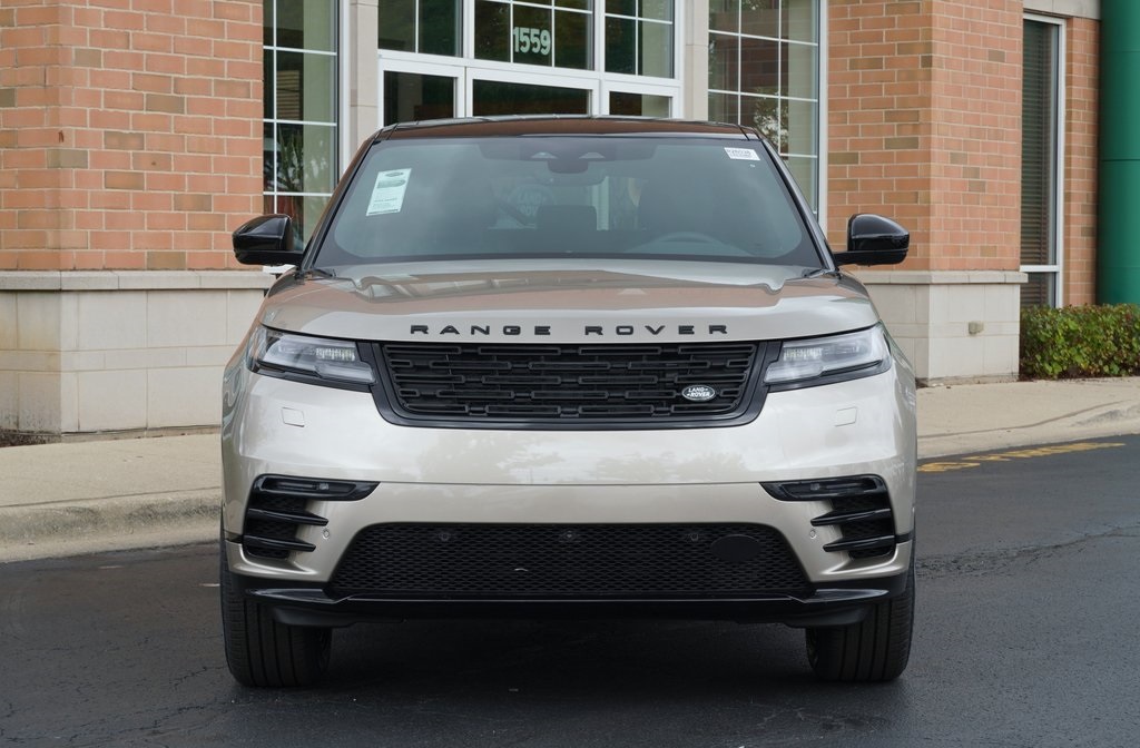 2026 Land Rover Range Rover Velar SE photo 3