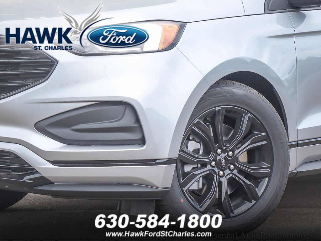 2024 Ford Edge SE photo 2