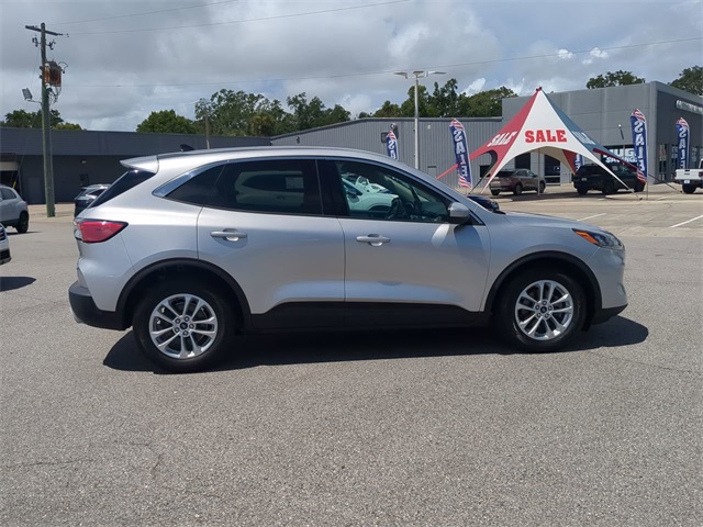 2020 Ford Escape SE photo 2