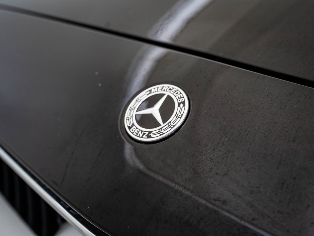 2025 Mercedes Benz C 300 4MATIC Sedan photo 3