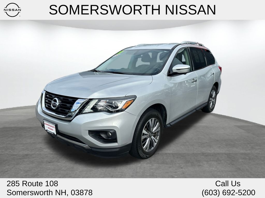 2020 Nissan Pathfinder SL's photo