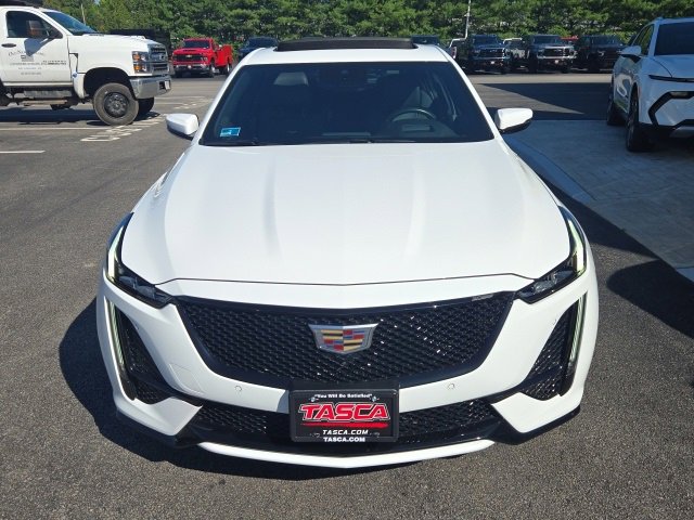 2024 Cadillac CT5 V photo 2