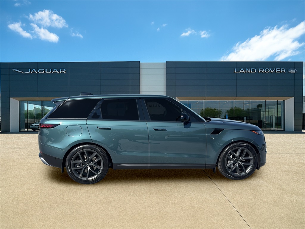 2025 Land Rover Range Rover Sport SE photo 2