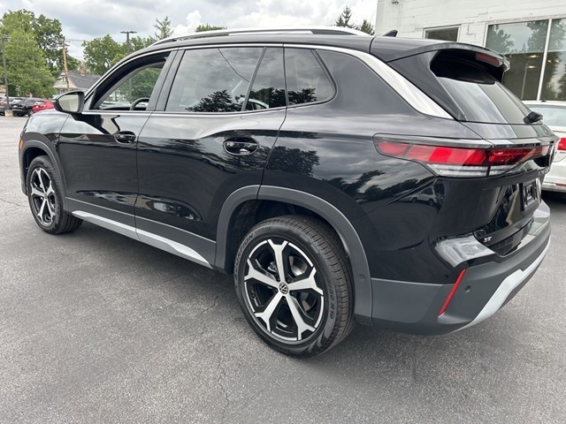 2025 Volkswagen Tiguan SE photo 3