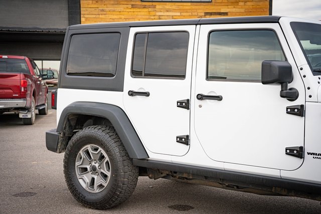 2015 Jeep Wrangler Unlimited Rubicon photo 6