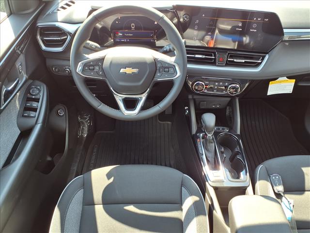 2026 Chevrolet Trailblazer LT photo 2