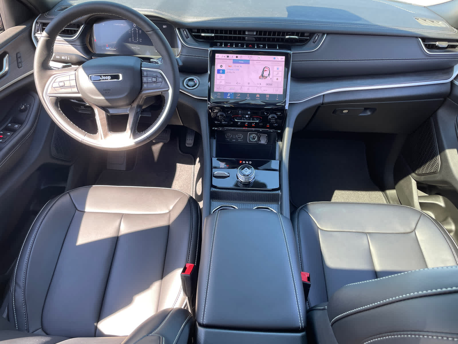 2025 Jeep Grand Cherokee Limited photo 13
