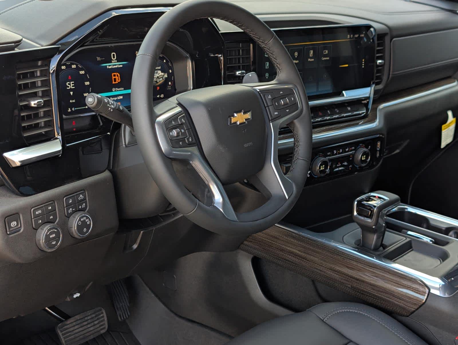 2026 Chevrolet Silverado 1500 LT photo 9