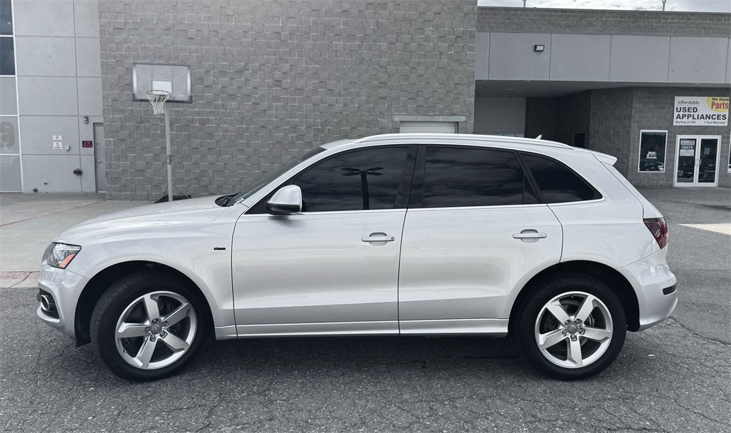 2012 Audi Q5 3.2 Premium Plus photo 2